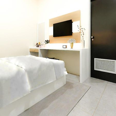 Hotel Griya Anggrek Trenggalek Zewnętrze zdjęcie